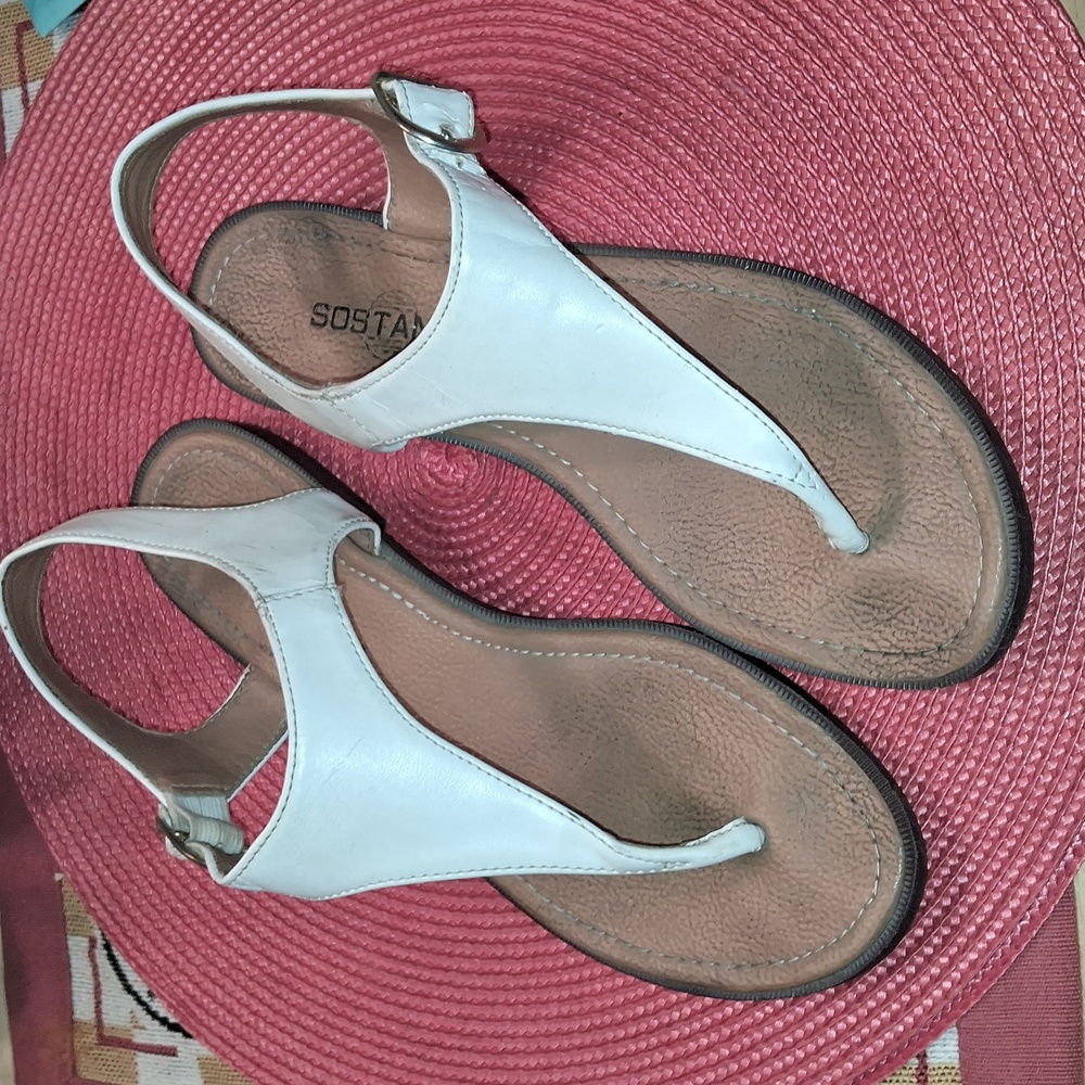Vintage 80's, White Sandals,Sz.8🦋🦋🦋🦋🦋🦋🦋🦋🦋🦋🦋🦋🦋🦋🦋